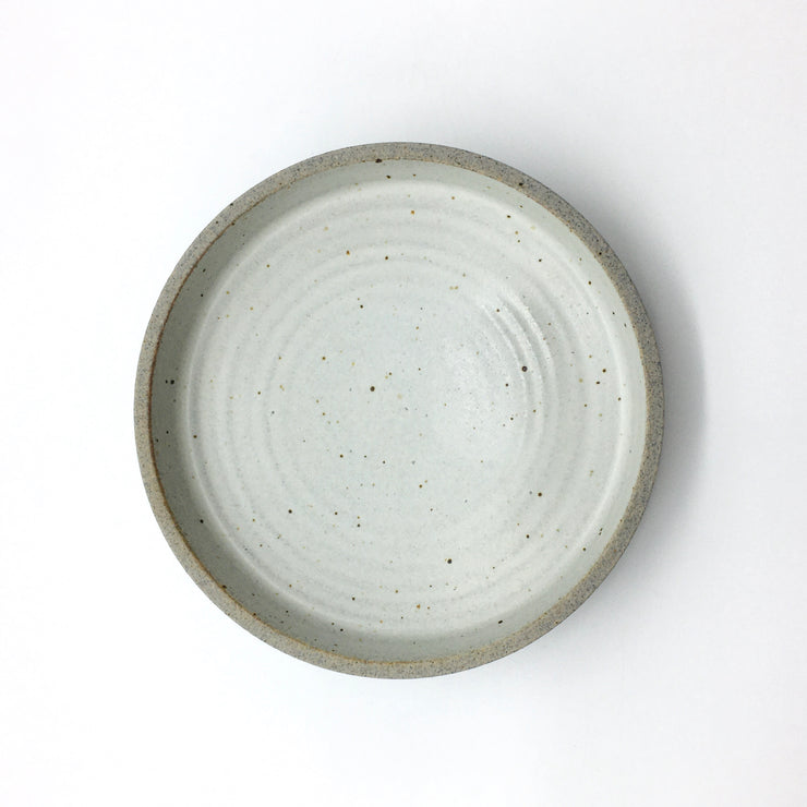 Cazuela | 6.5" x 1" | Greystone/Snow White w/ finger rings