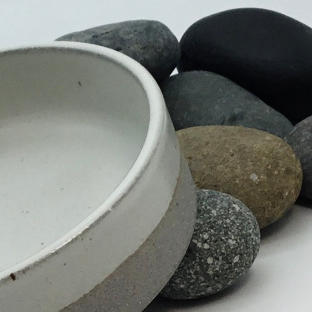 Cazuela | 6" x 1.75" | Greystone/Snow White