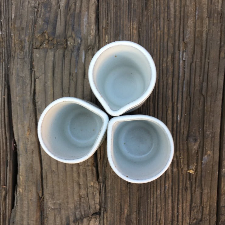 CLCR2-G-S | Clover Creamer | 2 fl oz | Greystone/Sow White | Humble Ceramics | 