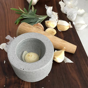 Use it for garlic, juniper berries, pepper, etc ... it is small enough to fit in one hand which allows you to pour the content directly into the chosen container.