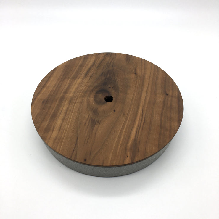 Part of the FS Collection, the FS BOX is a FS Cazuela with an hand-turned wooden lid. The hole in the center of the lid allows you to lift it easily with one finger. This versatile trinket box was originally designed to sit on desk or night stand, but it can be used anywhere in the house or office. 