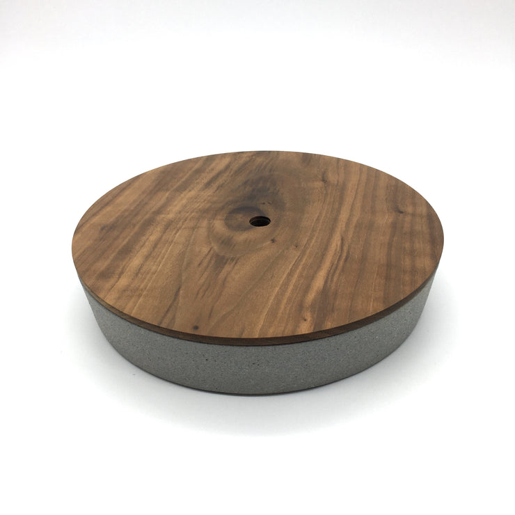 Part of the FS Collection, the FS BOX is a FS Cazuela with an hand-turned wooden lid. The hole in the center of the lid allows you to lift it easily with one finger. This versatile trinket box was originally designed to sit on desk or night stand, but it can be used anywhere in the house or office. 