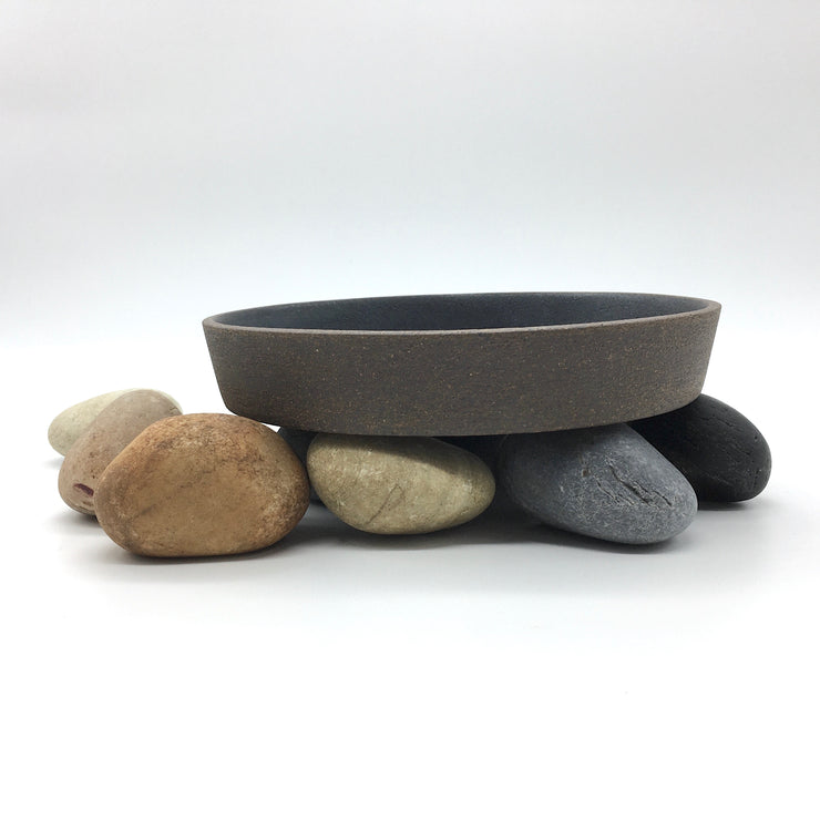 Free Spirit Cazuela | 8.5" x 1.5" | Brownstone/Matte Black