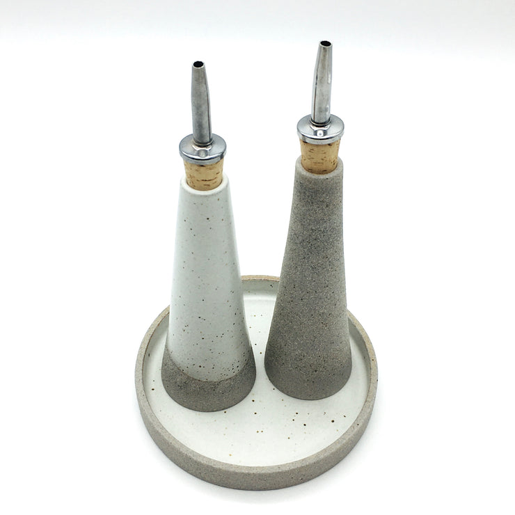 Mudra Cruet Set | Greystone/Snow White