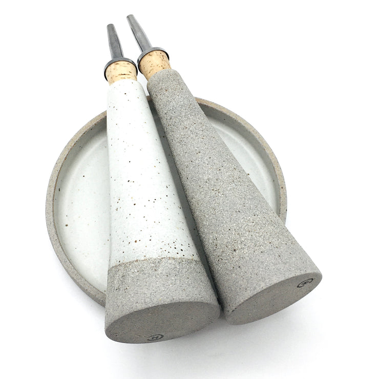 Mudra Cruet Set | Greystone/Snow White