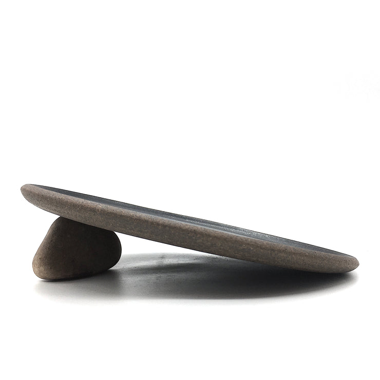 Stillness Plate | 11" | Brownstone/Matte Black