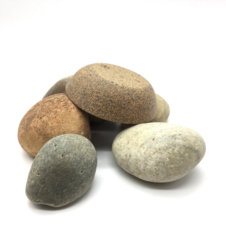 The Stillness SOS is like a mini version of the Stillness Bowl. Sandstone is an ode to the great deserts of this planet ... Mars, and other undiscovered ones ;)