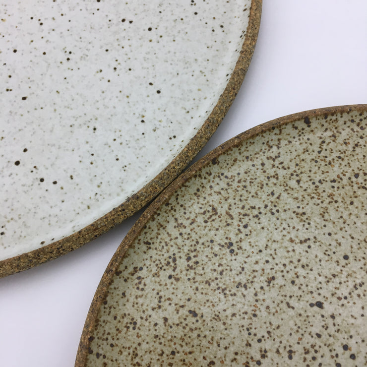 Stillness Plate | 8.5" | Sandstone/Snow White